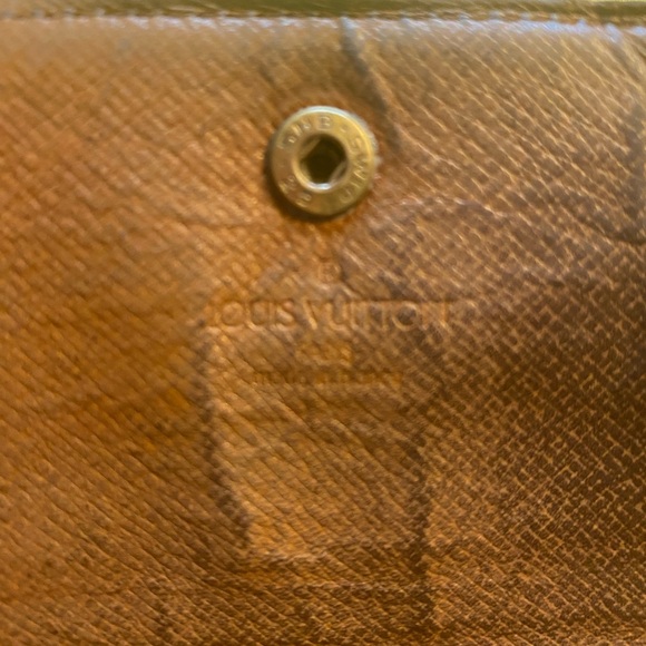 Authentic Louis Vuitton Long Wallet - Picture 9 of 15